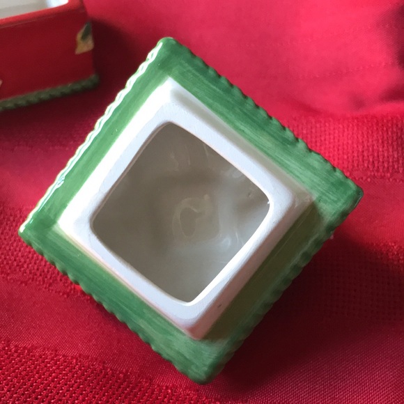 "Remembering Santa" Lidded Box (2.5") - Picture 9 of 15